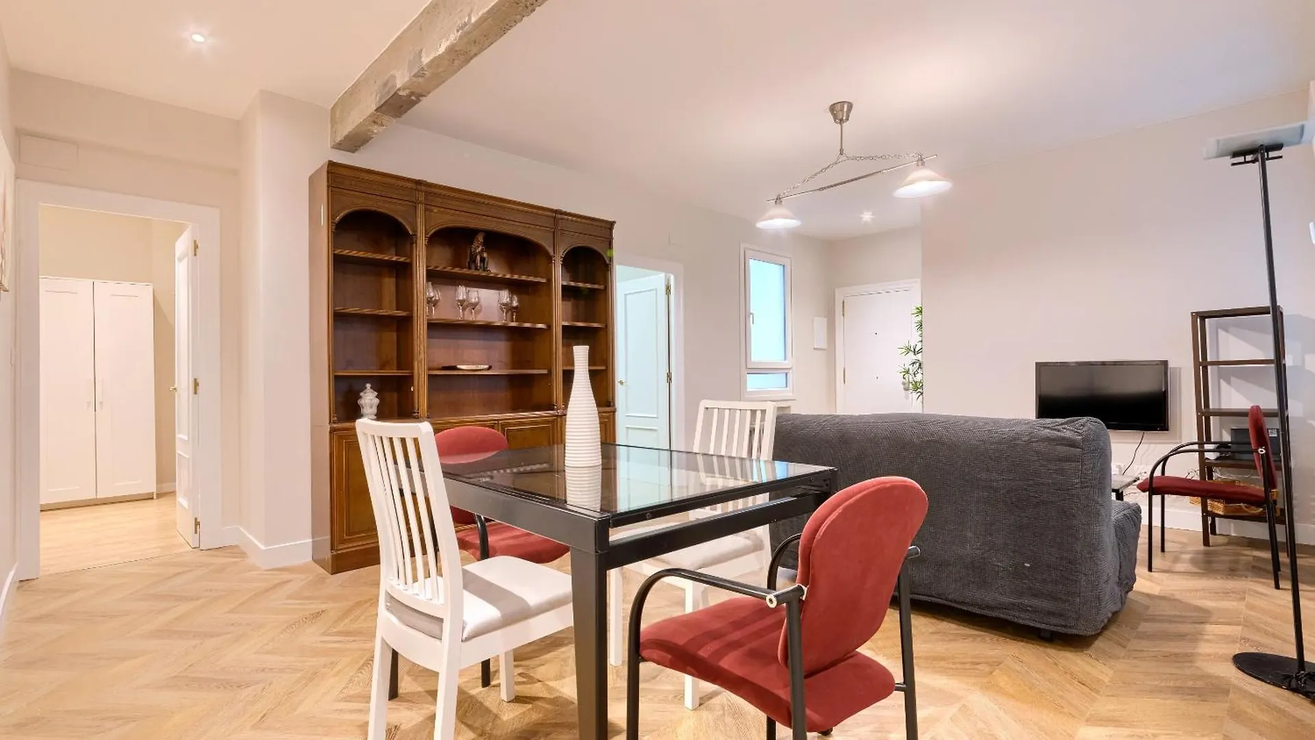 Euskalduna, Vivienda Turistica Moderna Y Renovado Bilbao 0*,  Spain